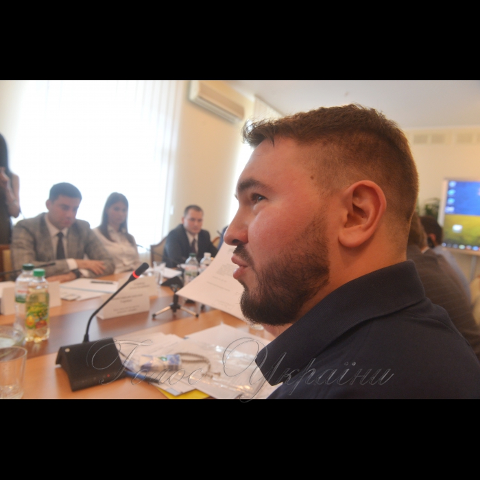 5 липня 2017 засідання Комітету з питань регламенту та організації роботи Верховної Ради України.
Про подання, підтримане та внесене до Верховної Ради України Генеральним прокурором України Луценком Ю.В. 21 червня 2017 року, «Про надання згоди на притягнення до кримінальної відповідальності народного депутата України Лозового Андрія Сергійовича».
Андрій Лозовий.