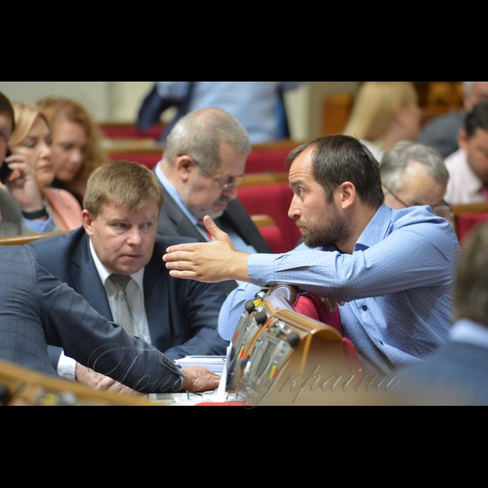 11 липня 2017 Пленарне засідання Верховної Ради України.
Прийнято Закон України «Про внесення змін до Закону України «Про вищу освіту» щодо діяльності вищих навчальних закладів на території Донецької та Луганської областей».
Прийнято Закон 