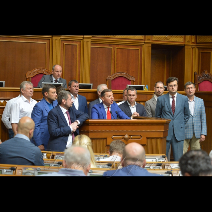12 липня 2017 пленарне засідання Верховної Ради України.
А. Парубій повідомив, що учора Рада Європейського Союзу остаточно затвердила Угоду про асоціацію Україна-ЄС.
Прийнято Закон 