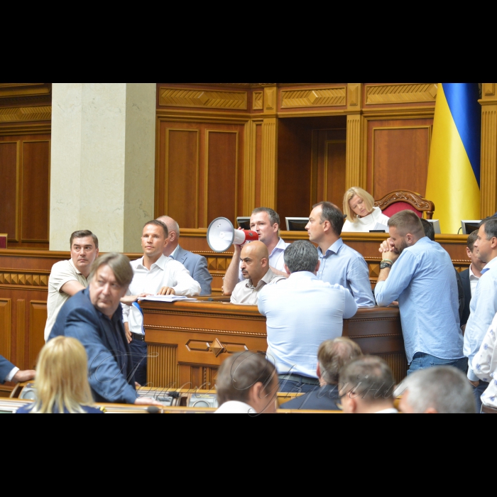 13 липня 2017 пленарне засідання Верховної Ради України.
Прийнято Постанову 