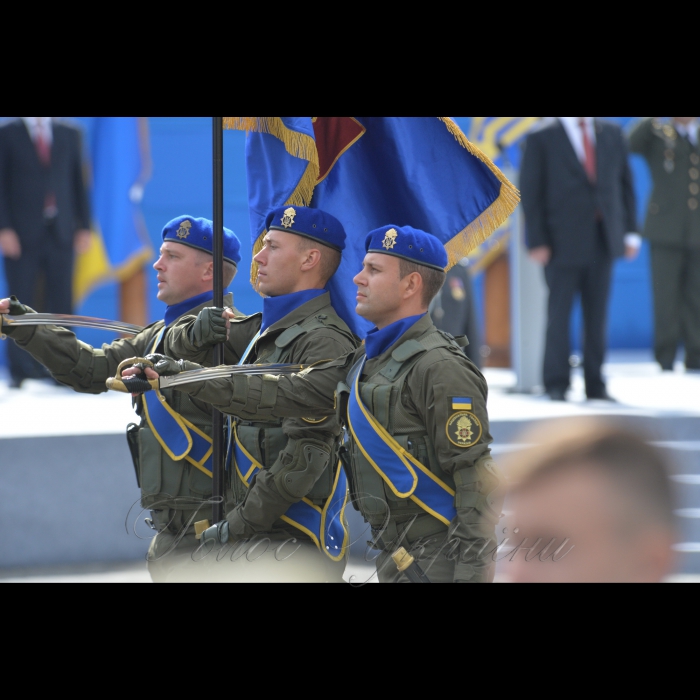 24 серпня 2017 військовий парад у Києві до Дня Незалежності.
Президент Петро Порошенко присвоїв звання Герой України з удостоєнням ордена 