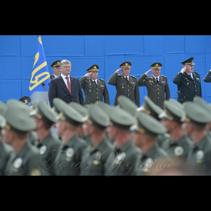 24 серпня 2017 військовий парад у Києві до Дня Незалежності.
Президент Петро Порошенко присвоїв звання Герой України з удостоєнням ордена 
