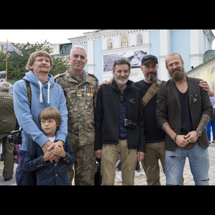 29 серпня 2017 День Пам’яті за загиблими Героями в Іловайській трагедії біля Михайлівського собору. Третя річниця наймасштабнішої трагедії в історії сучасної України - Іловайського котла, об’єднає всіх учасників Іловайського братерства.