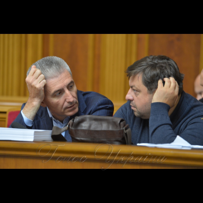 8 вересня 2017 засідання ВР України.
Ігор Діденко Сам., Іван Мірошниченко Сам.