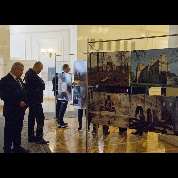 19 вересня 2017 у кулуарах Верховної Ради України, До 70-й річниці операції «Вісла» відкрито фотоекспозицію «По обидва боки Бугу».
У відкриті виставки взяла участь ініціатор її проведення у Верховній Раді, народний депутат України Оксана Юринець.