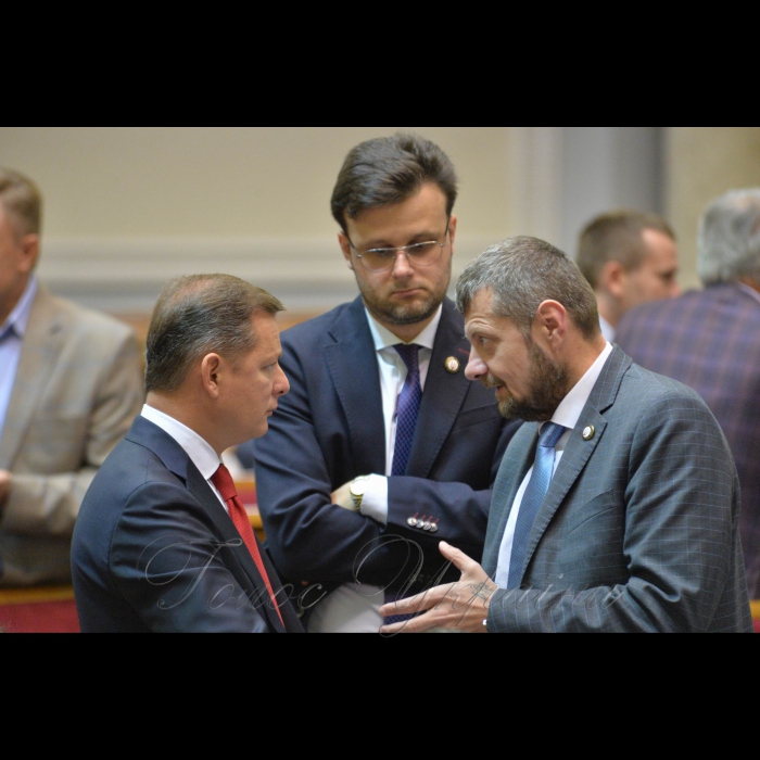 20 вересня 2017 засідання Верховної Ради України.
Олег Ляшко, Віктор Галасюк, Ігор Мосійчук - РП.