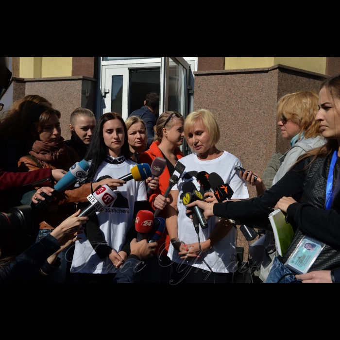 29 вересня 2017 біля Укрінформу відбулась акція з вимогою звільнення незаконно ув’язненого кремлівською  владою  журналіста Укрінформу Романа Сущенка. Вже рік Романа утримують у московській в’язниці. На акцію прийшли донька кореспондента Юлія, дружина Анжела, керівник Укрінформу Олександр Харченко, голова НСЖУ Сергій Томіленко, журналісти, друзі та інші.