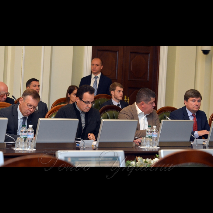 2 жовтня 2017 засідання погоджувальної ради.
Сергій Соболєв (Б), Олег Березюк (Сам.), Максим Бурбак (НФ), Артур Герасимов (БПП).