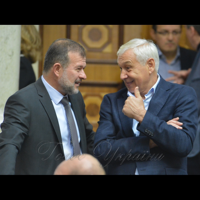 3 жовтня 2017 засідання ВР.
Віктор Балога позафр., Віктор Король БПП.