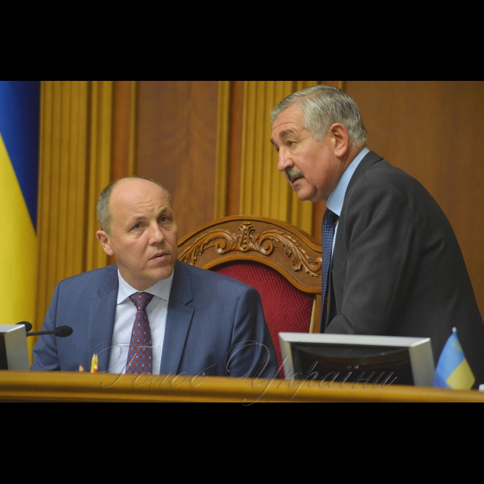 5 жовтня 2017 засідання ВР. Андрій Парубій, Олександр Марченко позафр.