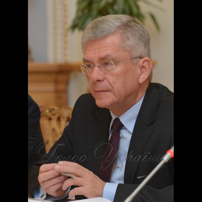 12 жовтня 2017 зустріч Голови Верховної Ради України Андрія  Парубія з Маршалком Сенату Республіки Польща С. Карчевським.
