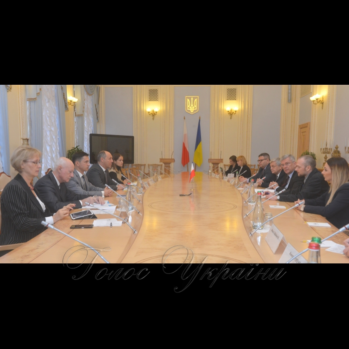 12 жовтня 2017 зустріч Голови Верховної Ради України Андрія  Парубія з Маршалком Сенату Республіки Польща С. Карчевським.