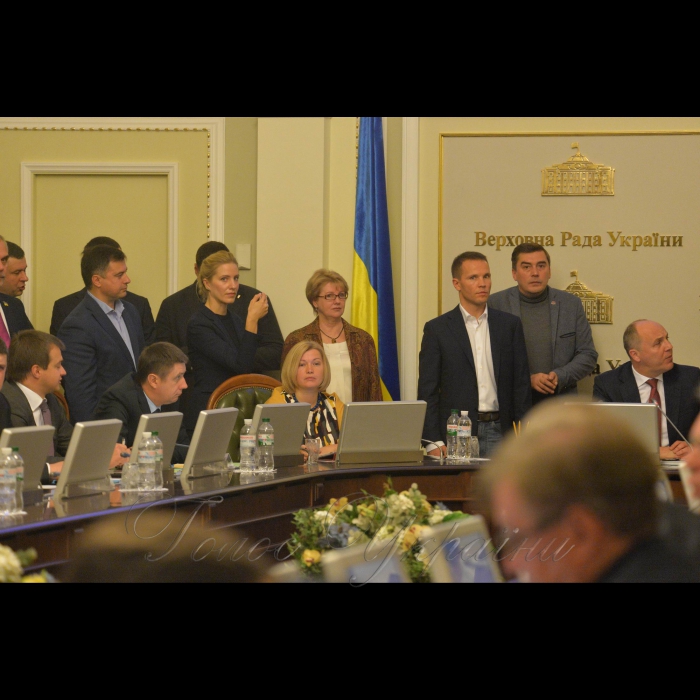 Погоджувальна рада Верховної Ради України.
Заліщук, Дерев'янко, Добродомов, Парубій, 