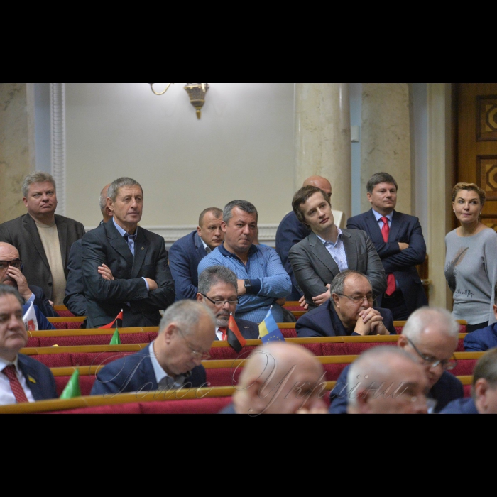 Пленарне засідання Верховної Ради України. 17 zhovtnja 2017 – sesija VR 
Poroshenko Ol.
f. Oleksandra Klymenka

17 жовтня 2017 року
Пленарне засідання Верховної Ради України
Порошенко Олексій
