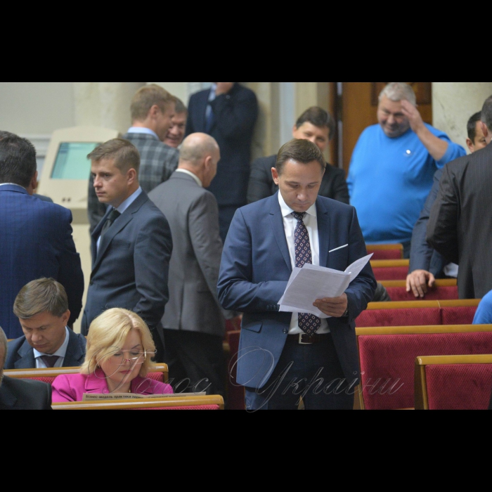 Пленарне засідання Верховної Ради України/ Верховна Рада схвалила медичну реформу. Прийнято Закон «Про державні фінансові гарантії медичного обслуговування населення».
