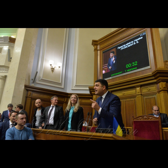 Пленарне засідання Верховної Ради України/ Верховна Рада схвалила медичну реформу. Прийнято Закон «Про державні фінансові гарантії медичного обслуговування населення». Виконувач обов'язків Міністра охорони здоров'я України Уляна Супрун, прем’єр Володимир Гройсман,