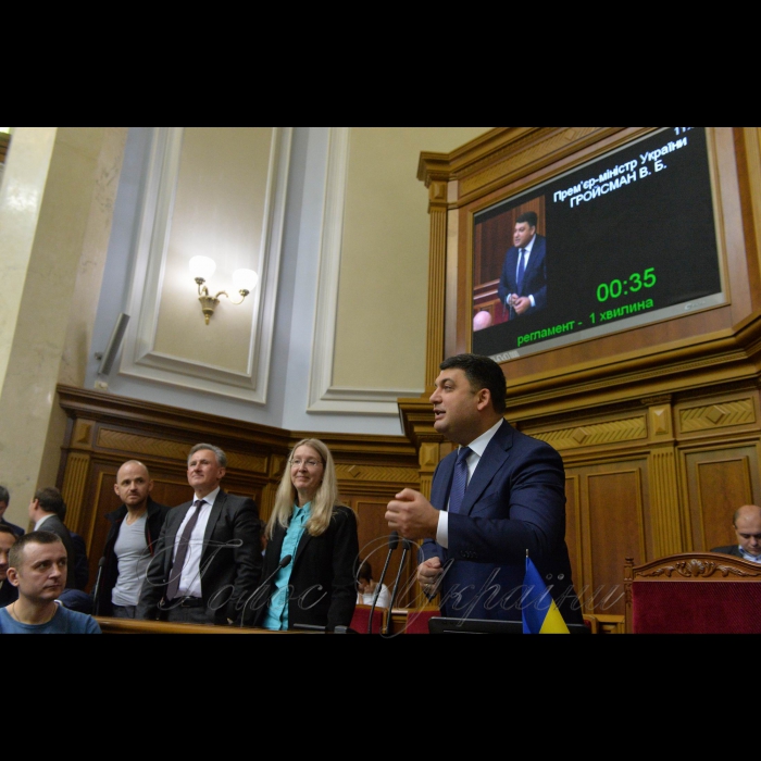Пленарне засідання Верховної Ради України/ Верховна Рада схвалила медичну реформу. Прийнято Закон «Про державні фінансові гарантії медичного обслуговування населення». Виконувач обов'язків Міністра охорони здоров'я України Уляна Супрун, прем’єр Володимир Гройсман,
