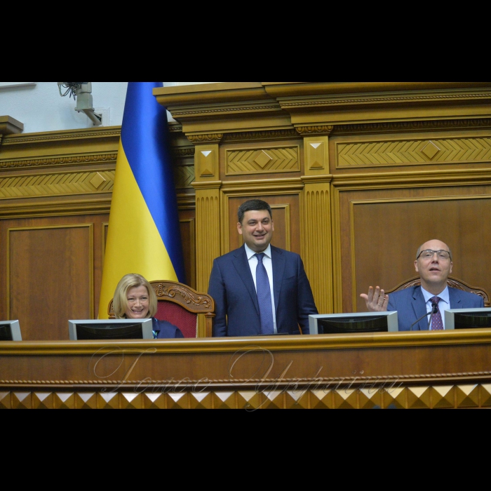 Пленарне засідання Верховної Ради України/ Верховна Рада схвалила медичну реформу. Прийнято Закон «Про державні фінансові гарантії медичного обслуговування населення». перший заступник Голови ВР Ірина Геращенко, прем’єр Володимир Гройсман, Виконувач обов'язків Міністра охорони здоров'я України Уляна Супрун, Голова ВР Андрій Парубій,