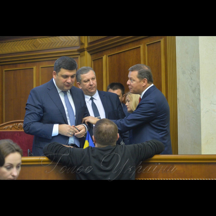 Пленарне засідання Верховної Ради України
А.Парубій повідомив, що у засіданні беруть участь члени Кабінету Міністрів на чолі з Прем’єр-міністром Володимиром Гройсманом. Прем’єр-міністр України Володимир Гройсман, Міністр соціальної політики України Рева Андрій, Олег Ляшко 
Розпочалася «година запитань до Уряду».
Він надав слово для виступу Міністру соціальної політики Андрію Реві, який доповів про хід реалізації Закону України «Про внесення змін до деяких законодавчих актів України щодо підвищення пенсій».
