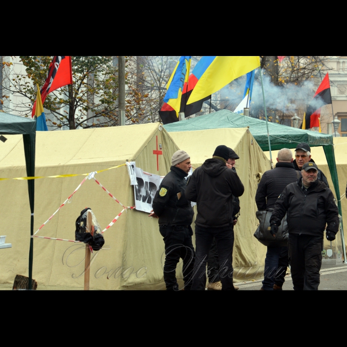 Мітингувальники біля Верховної Ради України. Продовжується акція 