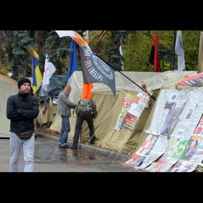 Мітингувальники біля Верховної Ради України. Продовжується акція 