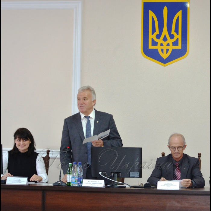 Круглий стіл «Вступна компанія 2017 р. на економічні та управлінські спеціальності до аграрних ВНЗ: оцінка, траєкторія майбутнього» у НУБіП. Станіслав Ніколаєнко ректор Національного університету біоресурсів і природокористування України (в центрі) , заступник Міністра освіти та науки України Юрій Рашкевич (праворуч), Заступник Міністра аграрної політики і продовольства України Олена Ковальова (ліворуч)