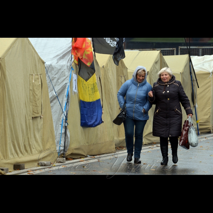 Мітингувальники біля Верховної Ради України. Продовжується акція 