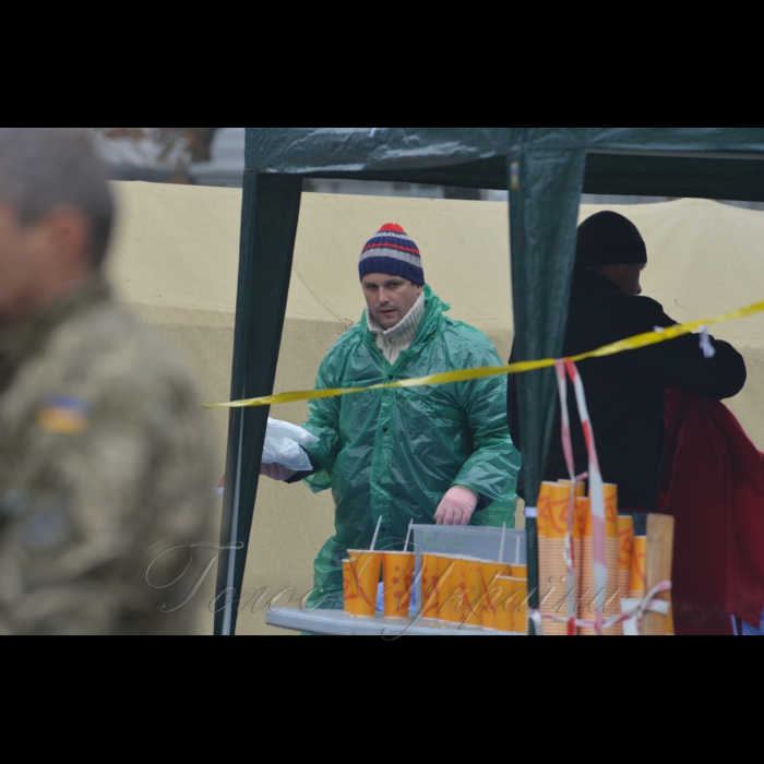 Мітингувальники біля Верховної Ради України. Продовжується акція 