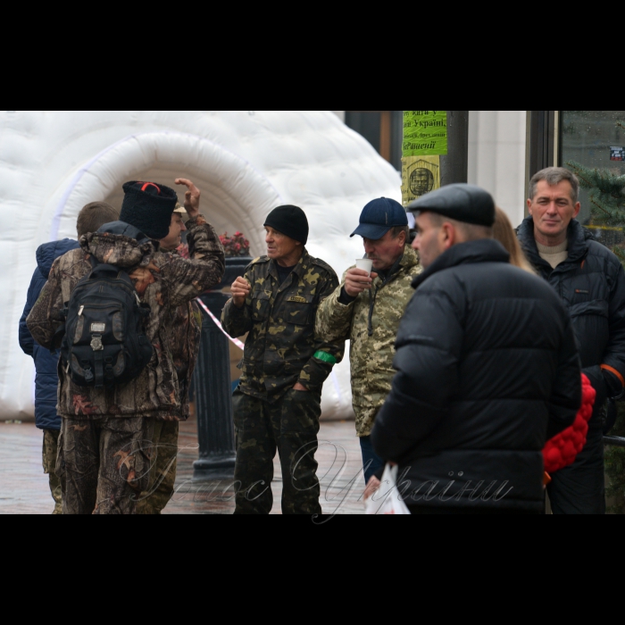 Мітингувальники біля Верховної Ради України. Продовжується акція 