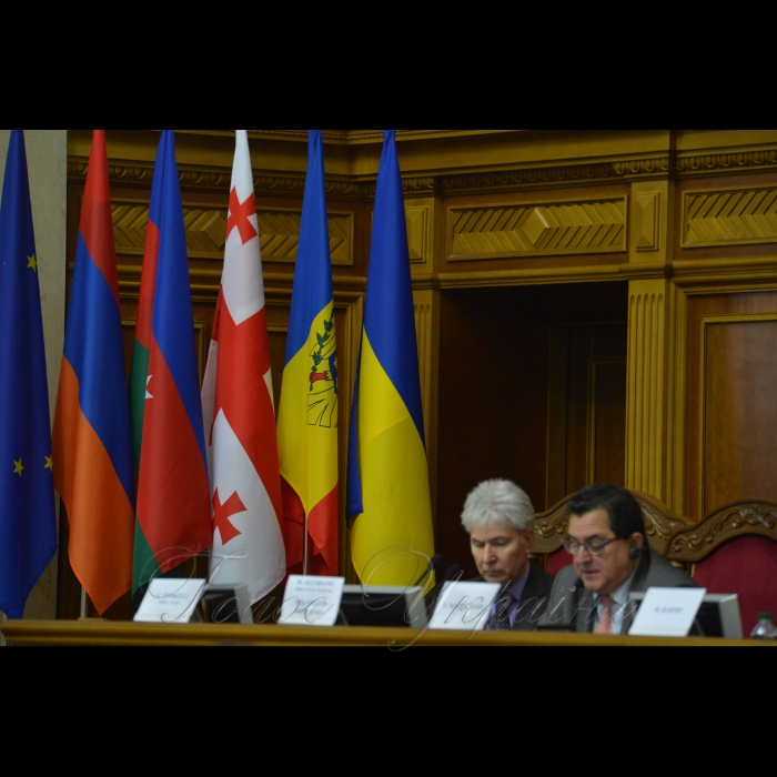 У Верховній Раді проходить пленарне засідання VI сесії Парламентської асамблеї ЄВРОНЕСТ 