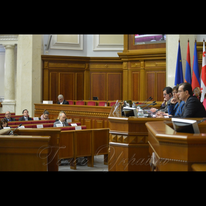 У Верховній Раді проходить пленарне засідання VI сесії Парламентської асамблеї ЄВРОНЕСТ 