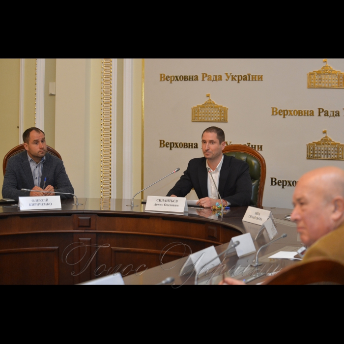 Всеукраїнський круглий стіл «Право на освіту дітей з особливими освітніми потребами: проблеми законодавчого регулювання». ВГОІ «Інститут реабілітації та соціальних технологій», Центр проблем імплементації європейського соціального права, Київського національного університету імені Тараса Шевченка, Всеукраїнська громадська організація «Жінки за зміни». Член Комітету з питань охорони здоров’я, народного депутата України Кириченко Олексій, Заступник Голови Комітету Верховної Ради України  з питань сім’ї, молодіжної політики, спорту та туризму, народний депутат України, заслужений майстер спорту Силантьєв Денис 