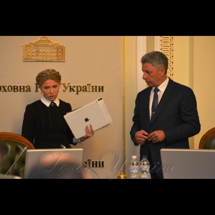 Погоджувальна рада Верховної Ради України. Юлія Тимошенко Б Юрій Бойко ОП