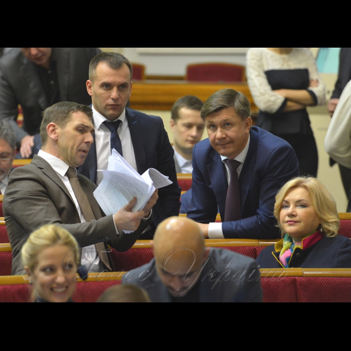 Пленарне засідання Верховної Ради України. Олександр Черненко Юрій Македон Руслан Демчак Оксана Білозір БП