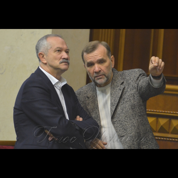 Пленарне засідання Верховної Ради України. Віктор Пинзеник БП Олександр Бакуменко БП