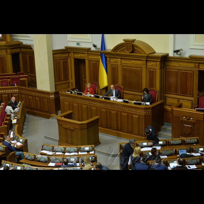 Пленарне засідання Верховної Ради України. Голосування по проекту закону про внесення змін до Закону України “Про статус ветеранів війни, гарантії їх соціального захисту». Ірина Геращенко, Андрій Парубій , Оксана Сироїд