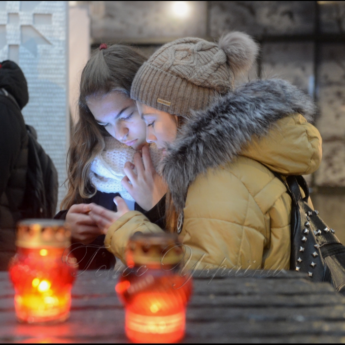 16 листопада 2017 зустріч з трьома свідками Голодомору. Унікальна зустріч, яка має ризик ніколи не повторитися. Наш обов’язок зберегти пам'ять про те, що було вчинено з українцями в 1932-1933 роках, про вбивство 7 млн. людей, про тих, хто зміг вижити.