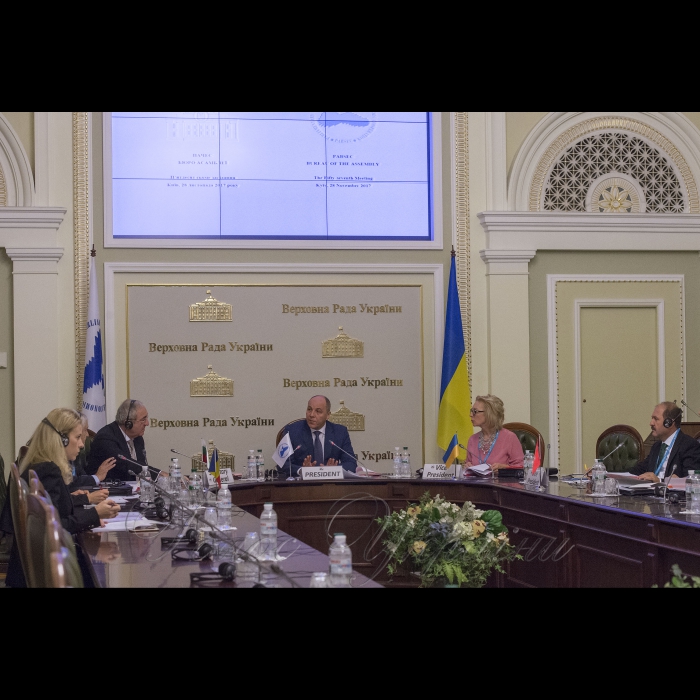 28 листопада 2017 Голова Верховної Ради України Андрій Парубій взяв участь у засіданні Бюро Асамблеї ПАЧЕС.
Асаф Гаджиєв генеральний Секретар ПАЧЕС, Голова Верховної Ради України Андрій Парубій, Людмила Денісова голова української делегації в ПАЧЕС.