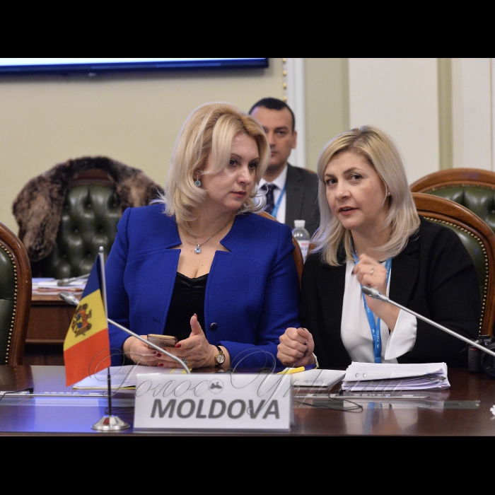 28 листопада 2017 Голова Верховної Ради України Андрій Парубій взяв участь у засіданні Постійного комітету ПАЧЕС (вул. Грушевського, 5, конференц-зал).