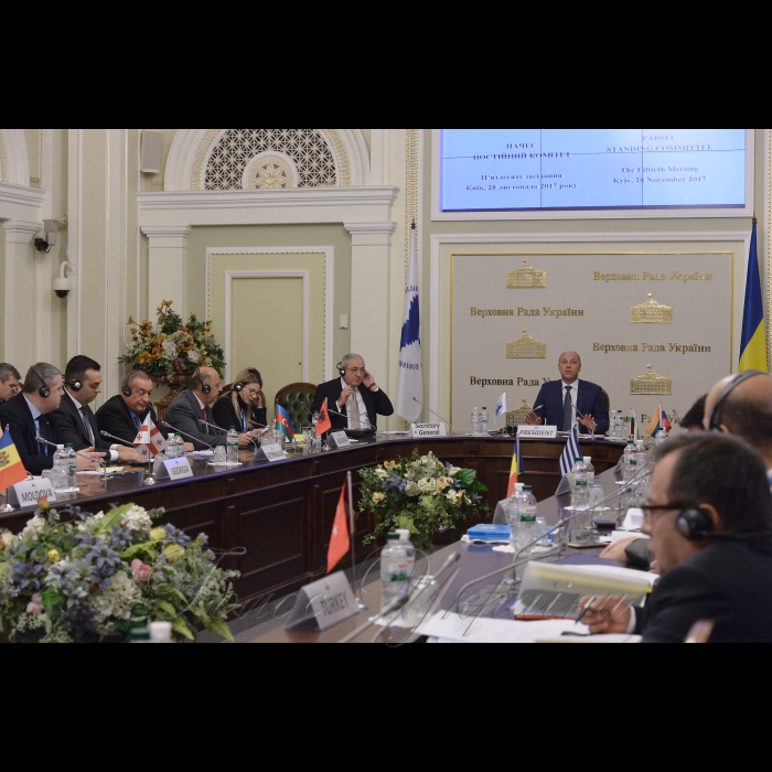 28 листопада 2017 Голова Верховної Ради України Андрій Парубій взяв участь у засіданні Постійного комітету ПАЧЕС (вул. Грушевського, 5, конференц-зал).
