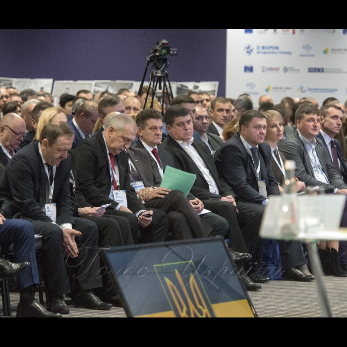 4 грудня 2017 Голова Верховної Ради України Андрій Парубій, Президент України Петро Порошенко, прем’єр-міністр Володимир Гройсман взяли участь у Другому Всеукраїнському форумі об'єднаних громад 