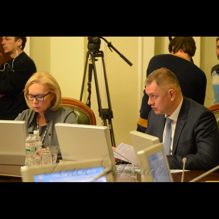 4 грудня 2017 погоджувальна рада у Верховній Раді України. Людмила Денісова НФ, Борис Козир НФ.