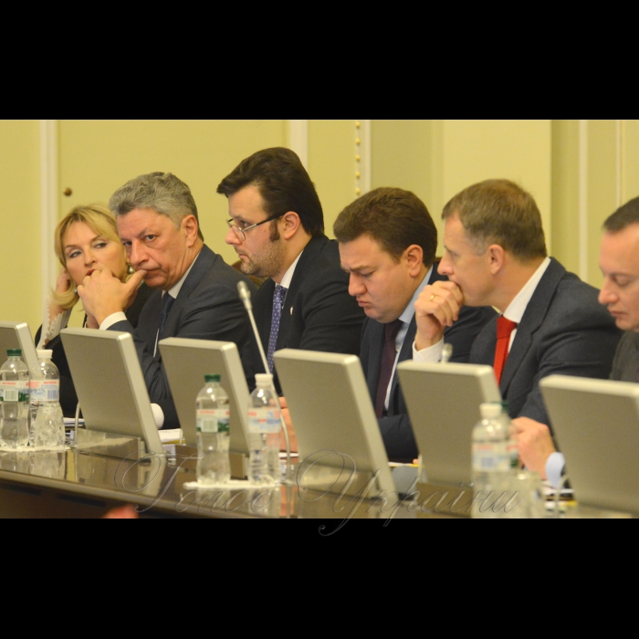 4 грудня 2017 погоджувальна рада у Верховній Раді України. Ірина Луценко БП, Юрій Бойко ОП, Віктор Галасюк РП, Віктор Бондар ВІДРО, Ярослав Москаленко ВОЛЯ.