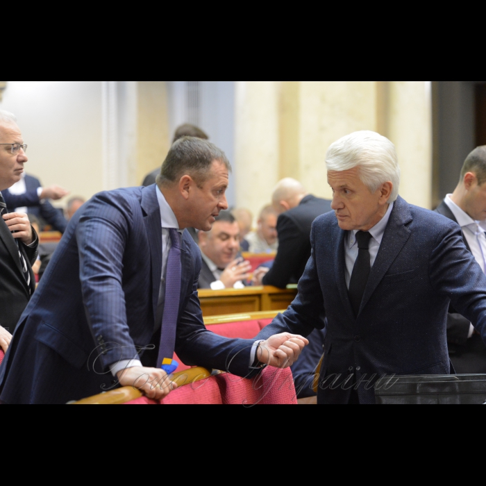 5 грудня 2017 сесія Верховної Ради України. Ігор Молоток ВОЛЯ, Володимир Литвин позафр.