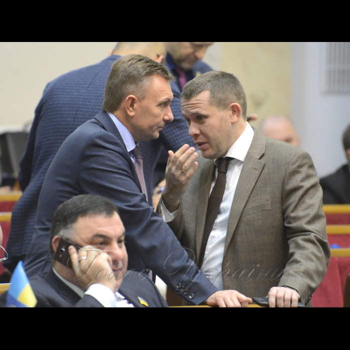 5 грудня 2017 сесія Верховної Ради України. Олександр Горбунов НФ, Іван Крулько Б.