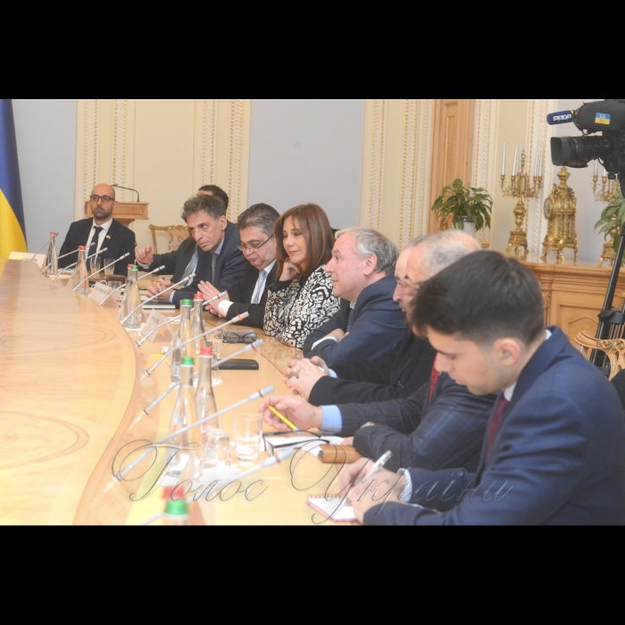 7 грудня 2017 перший заступник Голови Верховної Ради України Ірина Геращенко зустрілась з делегацією Кнесету Держави Ізраїль на чолі з Головою Комітету Кнесету Держави Ізраїль з внутрішньої політики і охорони навколишнього середовища, керівником делегації Давідом Амсалемом.