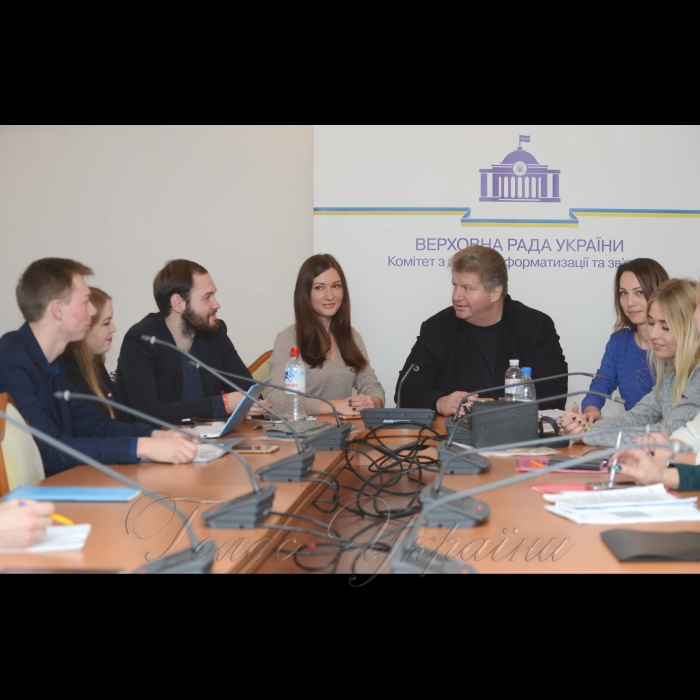 15 грудня 2017 керівник секретаріату Комітету з питань інформатизації та звязку Олександр Старинець під час проведення співбесіди з кандидатами на участь у Програмі стажування в Апараті Верховної Ради України.