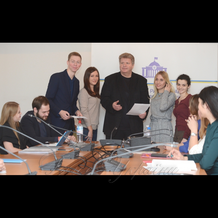 15 грудня 2017 керівник секретаріату Комітету з питань інформатизації та звязку Олександр Старинець під час проведення співбесіди з кандидатами на участь у Програмі стажування в Апараті Верховної Ради України.