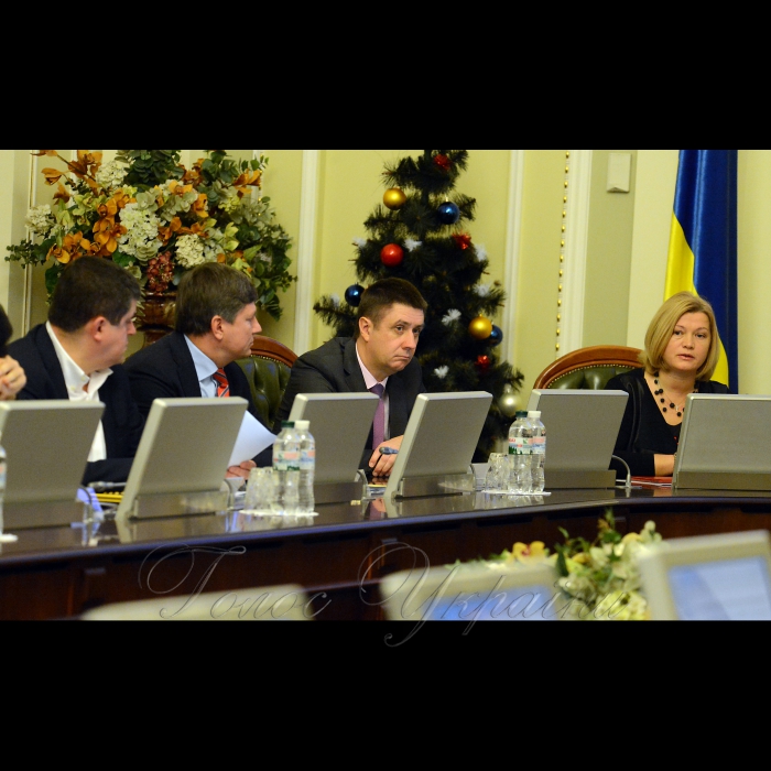 18 грудня2017 засідання Погоджувальної ради Верховної Ради України.
Максим Бурбак (НФ), Артур Герасимов, В'ячеслав Кириленко, Ірина Геращенко.