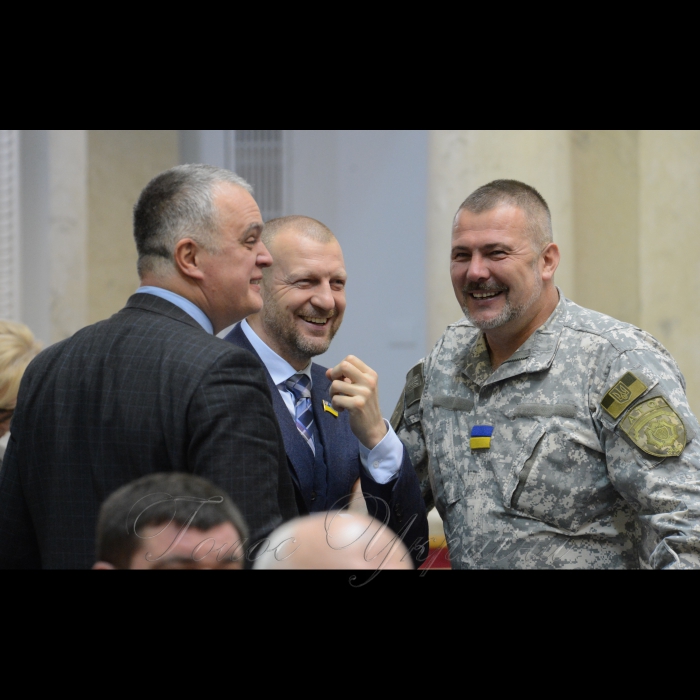 20 грудня 2017 сесія Верховної Ради України. Олексій Скрипник САМ., Андрій Тетерук НФ, Юрій Береза НФ.